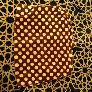 Changing pad cover.